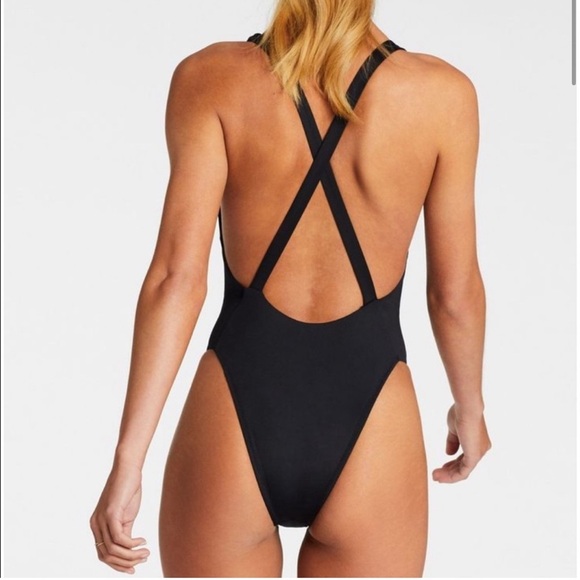 NWOT Vitamin A Black Swimsuit 12 One Piece Plunge Sustainable EcoLux
A248 - Picture 2 of 7
